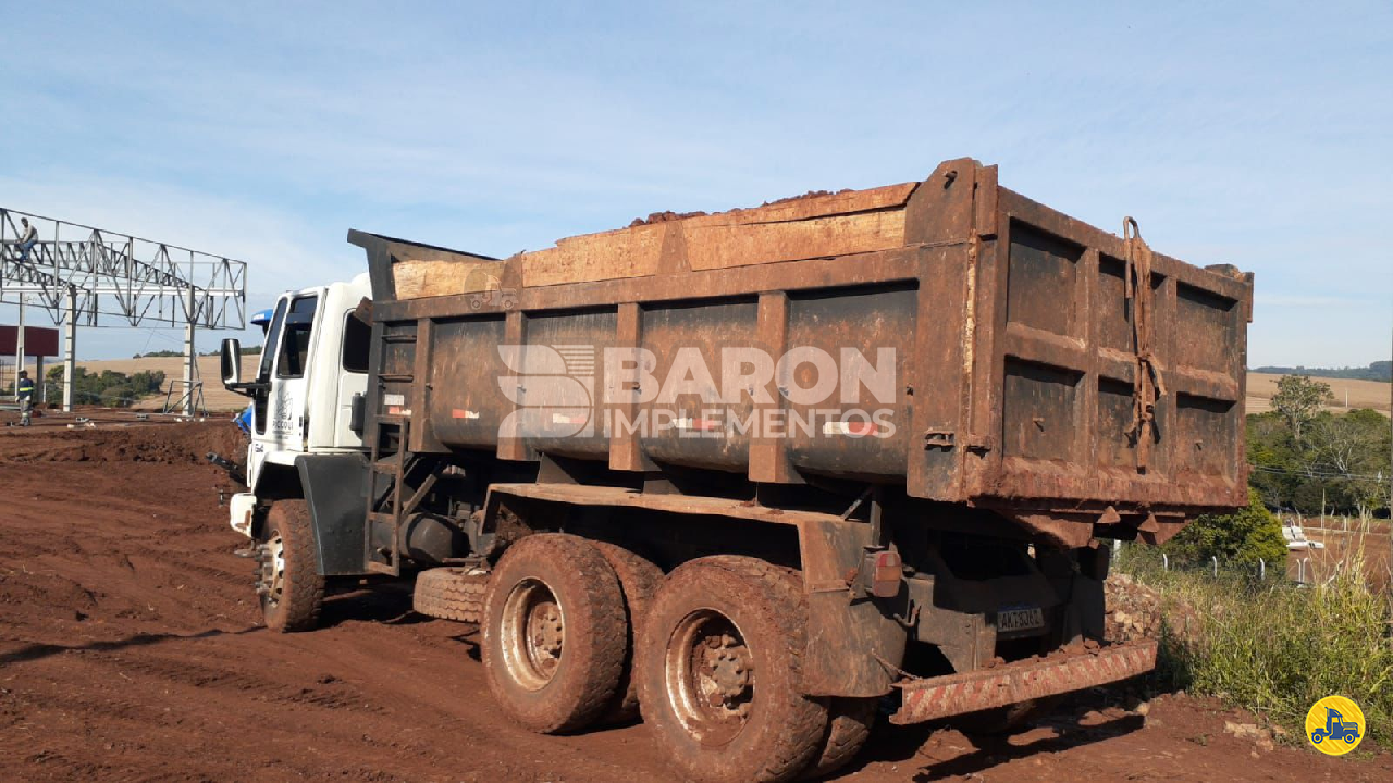 CARROCERIA SOBRE CHASSI  TRUCK BASCULANTE Baron Implementos RENASCENCA PARANÁ PR